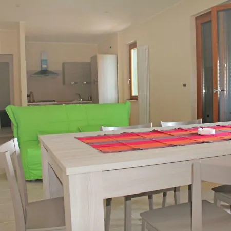 Locazione Turistica Beach House.2 *