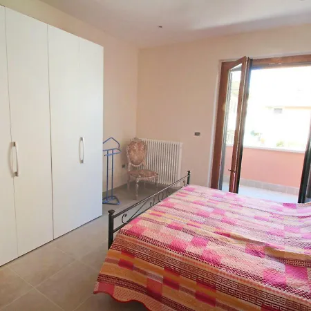 Locazione Turistica Beach House.2 *
